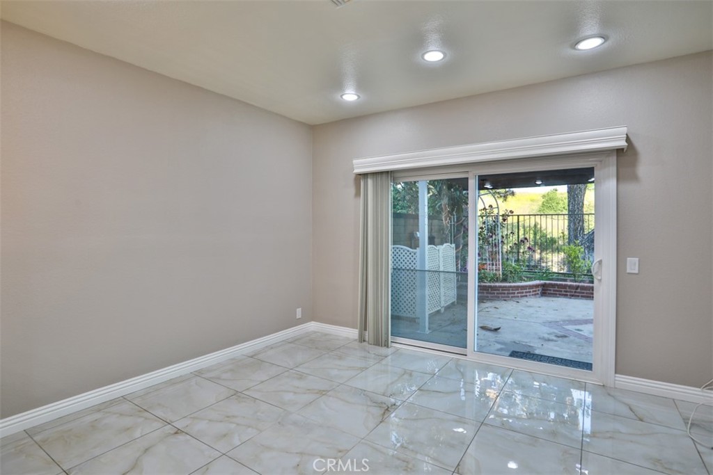 176 Calle Renata