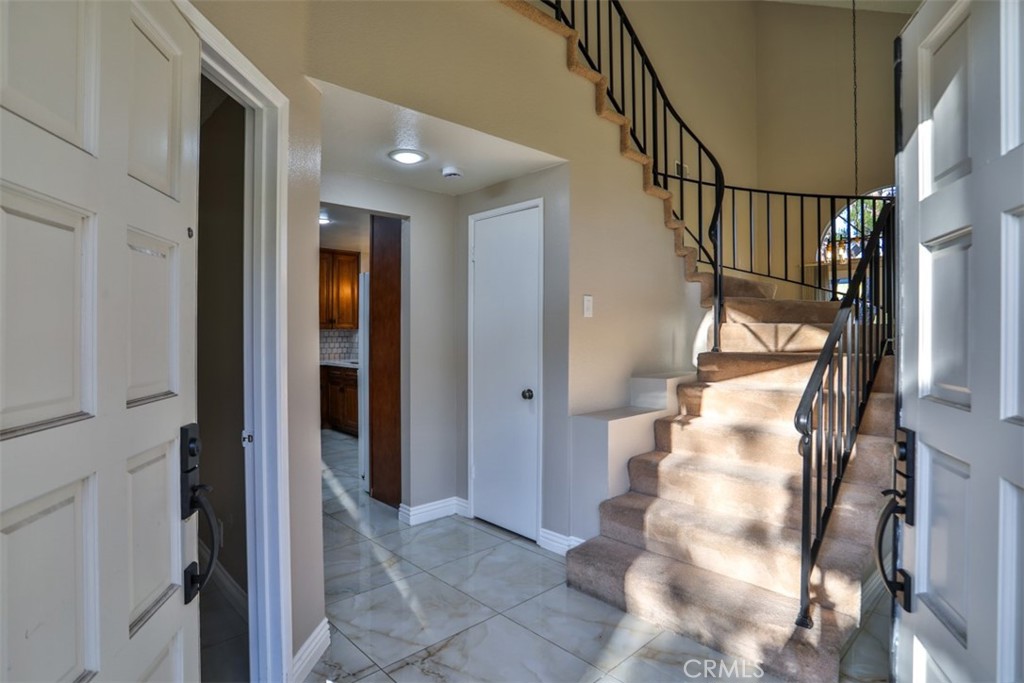 176 Calle Renata