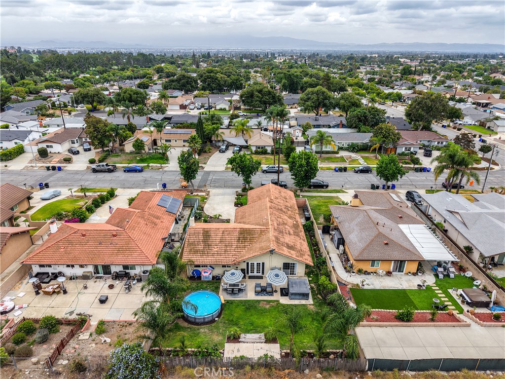 1421 E 15th
