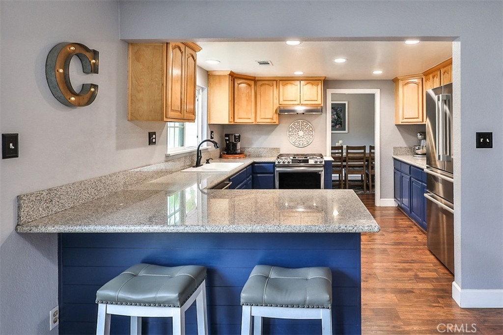 1421 E 15th