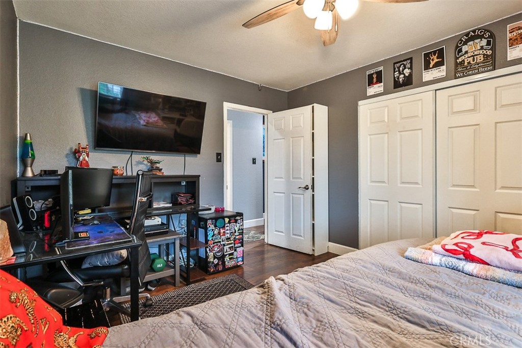 1421 E 15th