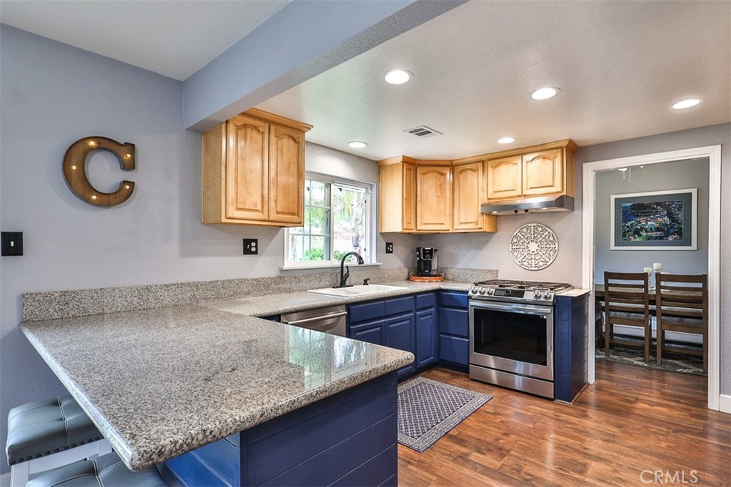 1421 E 15th