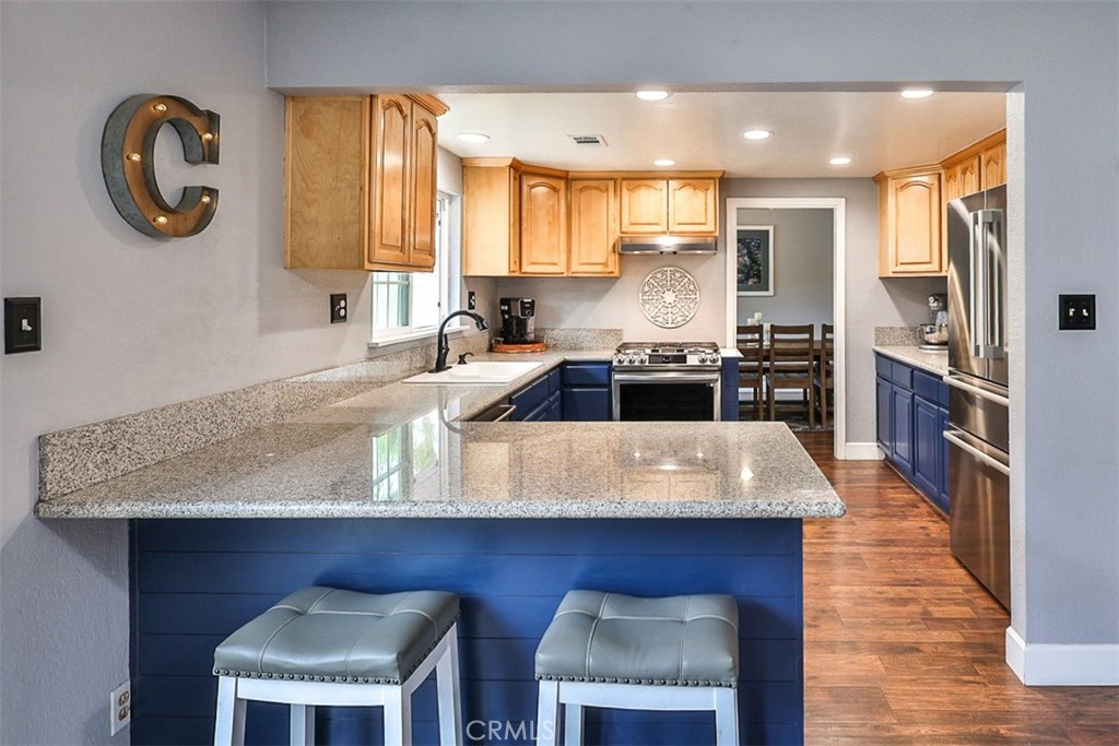 1421 E 15th