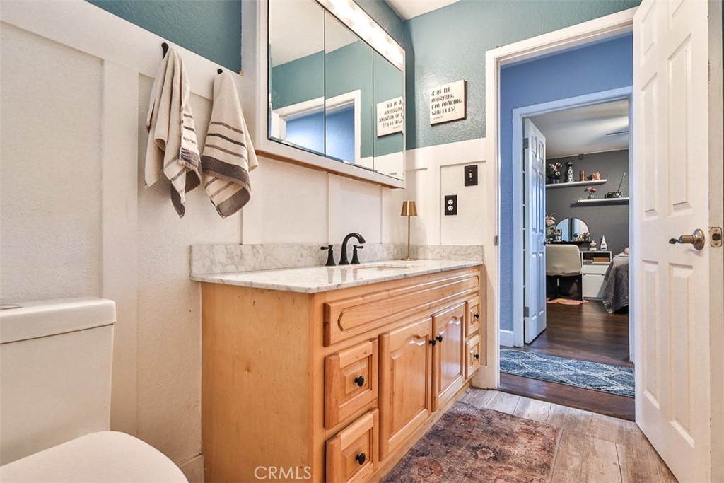 1421 E 15th