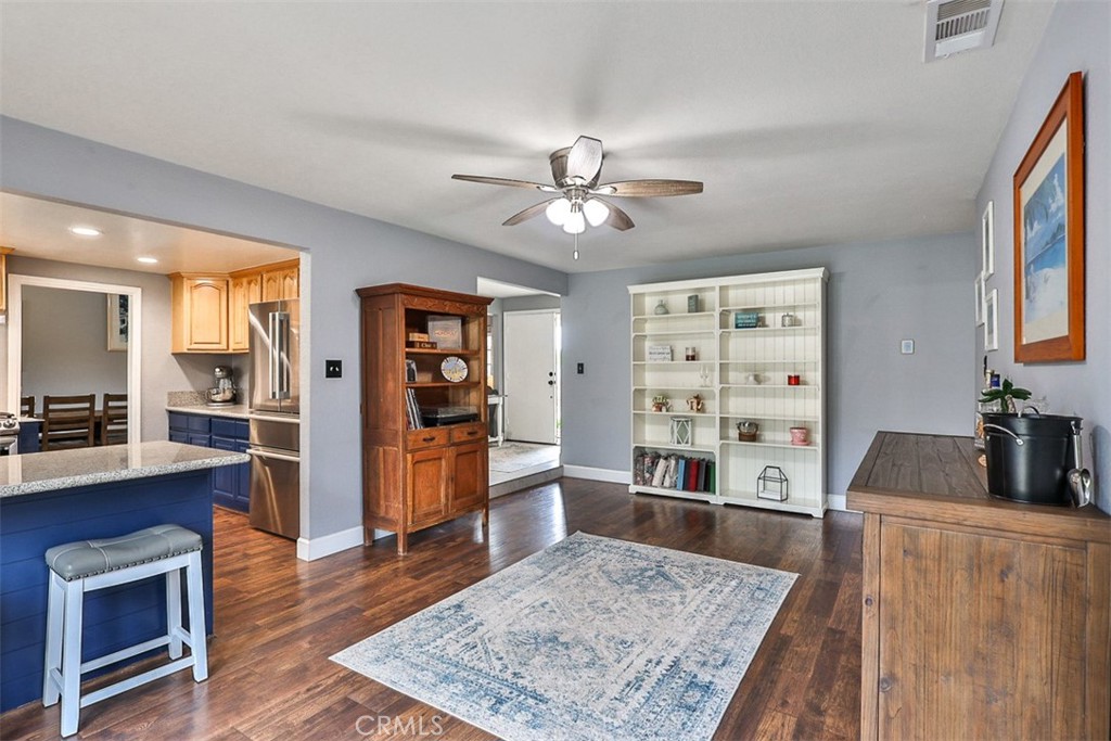 1421 E 15th