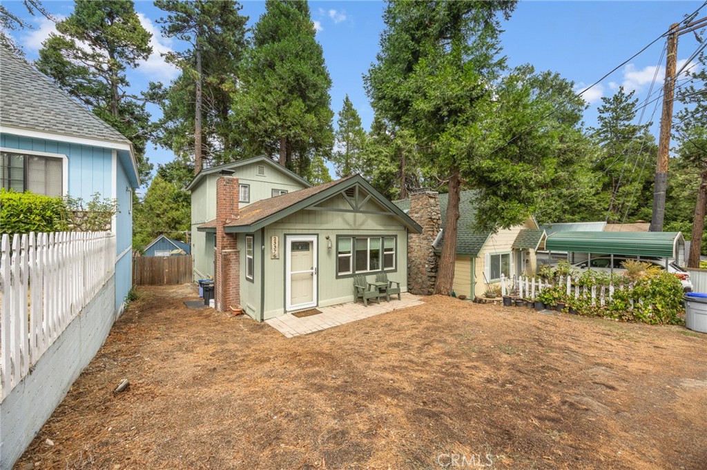 23376 Crestline Road