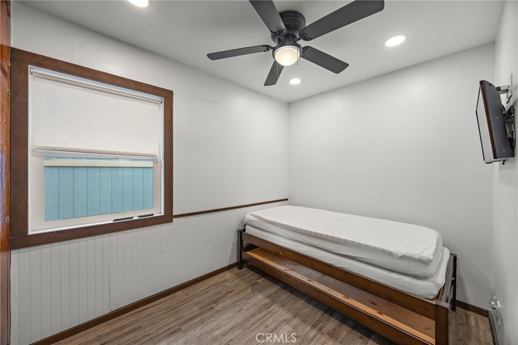 23376 Crestline Road