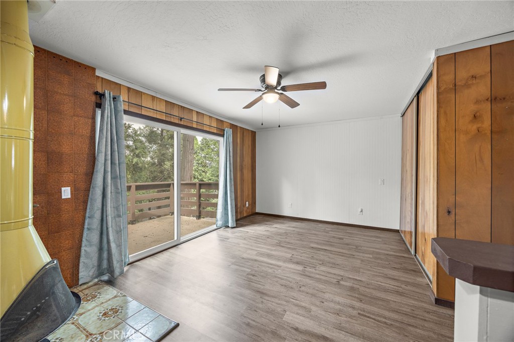 23376 Crestline Road