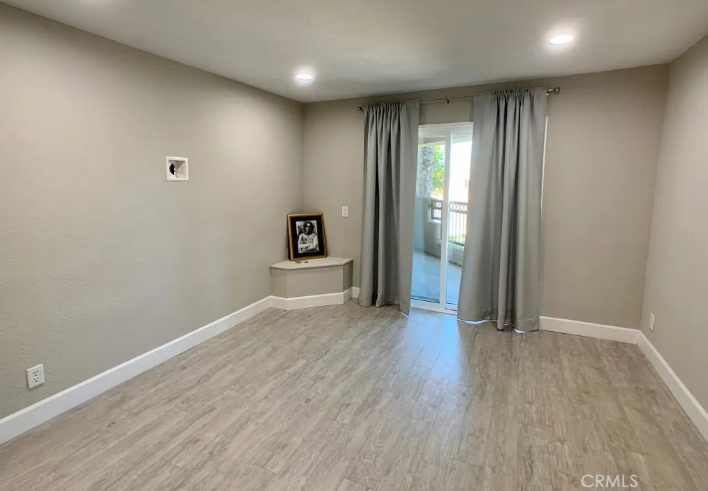 400 Lake Street 103