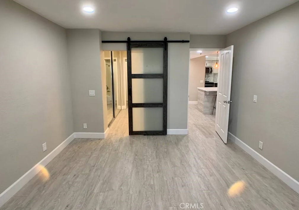 400 Lake Street 103