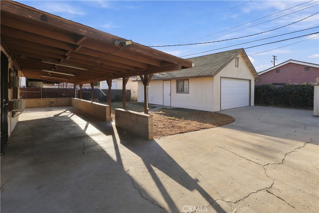 124 E Roland Street