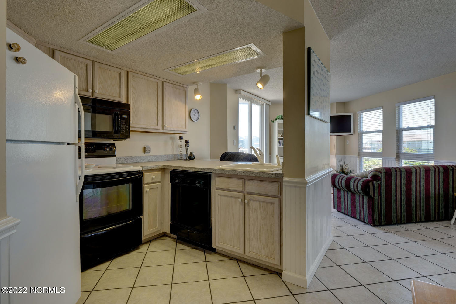 2000 New River Inlet Road, Unit 1101