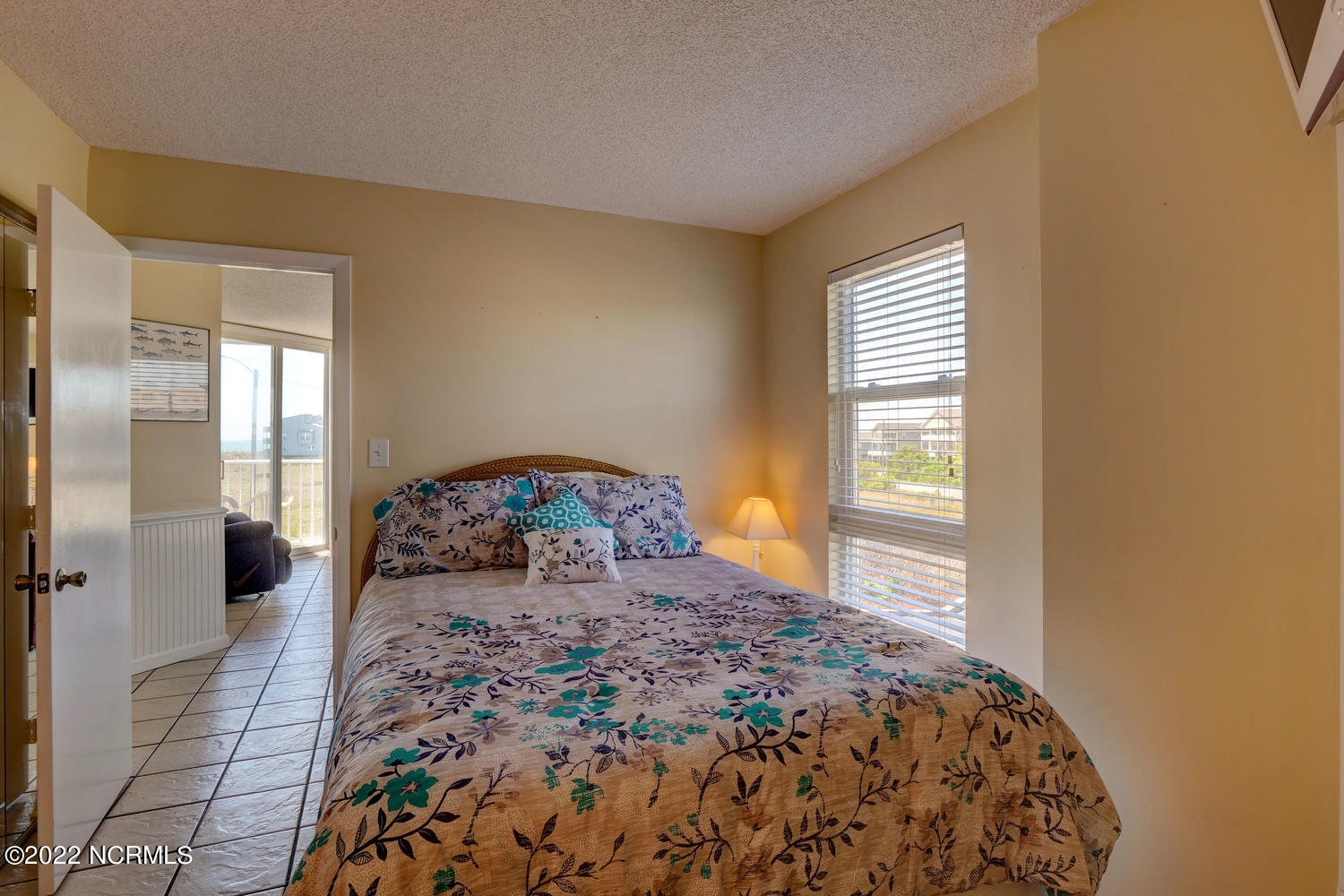 2000 New River Inlet Road, Unit 1101