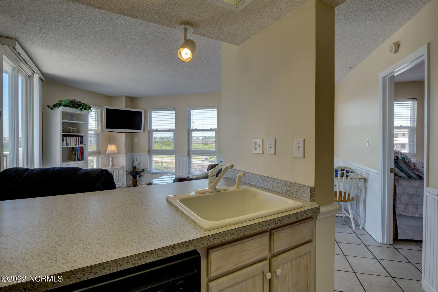 2000 New River Inlet Road, Unit 1101