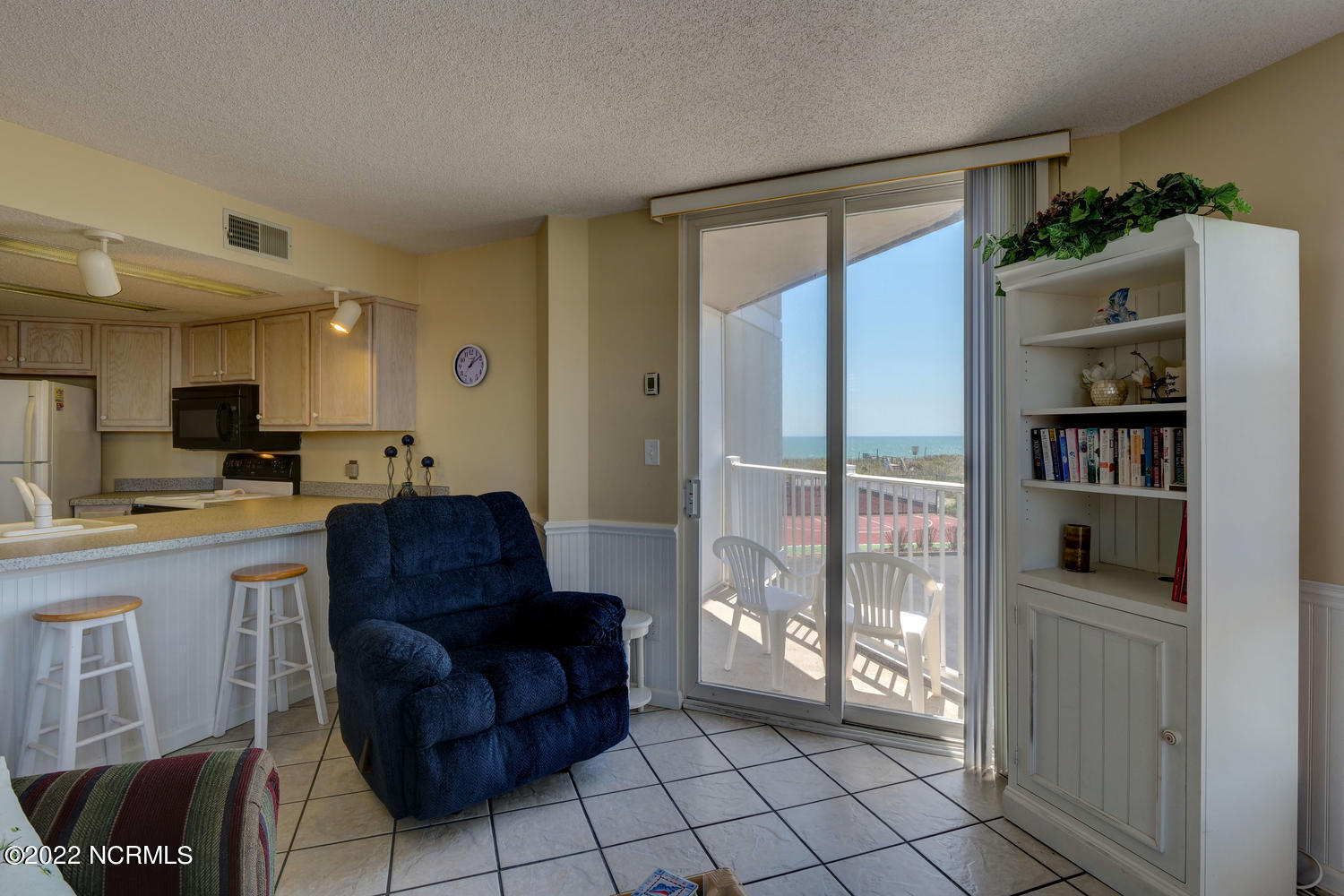 2000 New River Inlet Road, Unit 1101