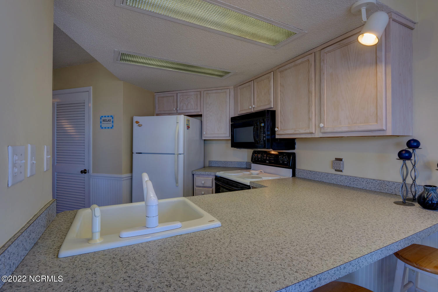2000 New River Inlet Road, Unit 1101