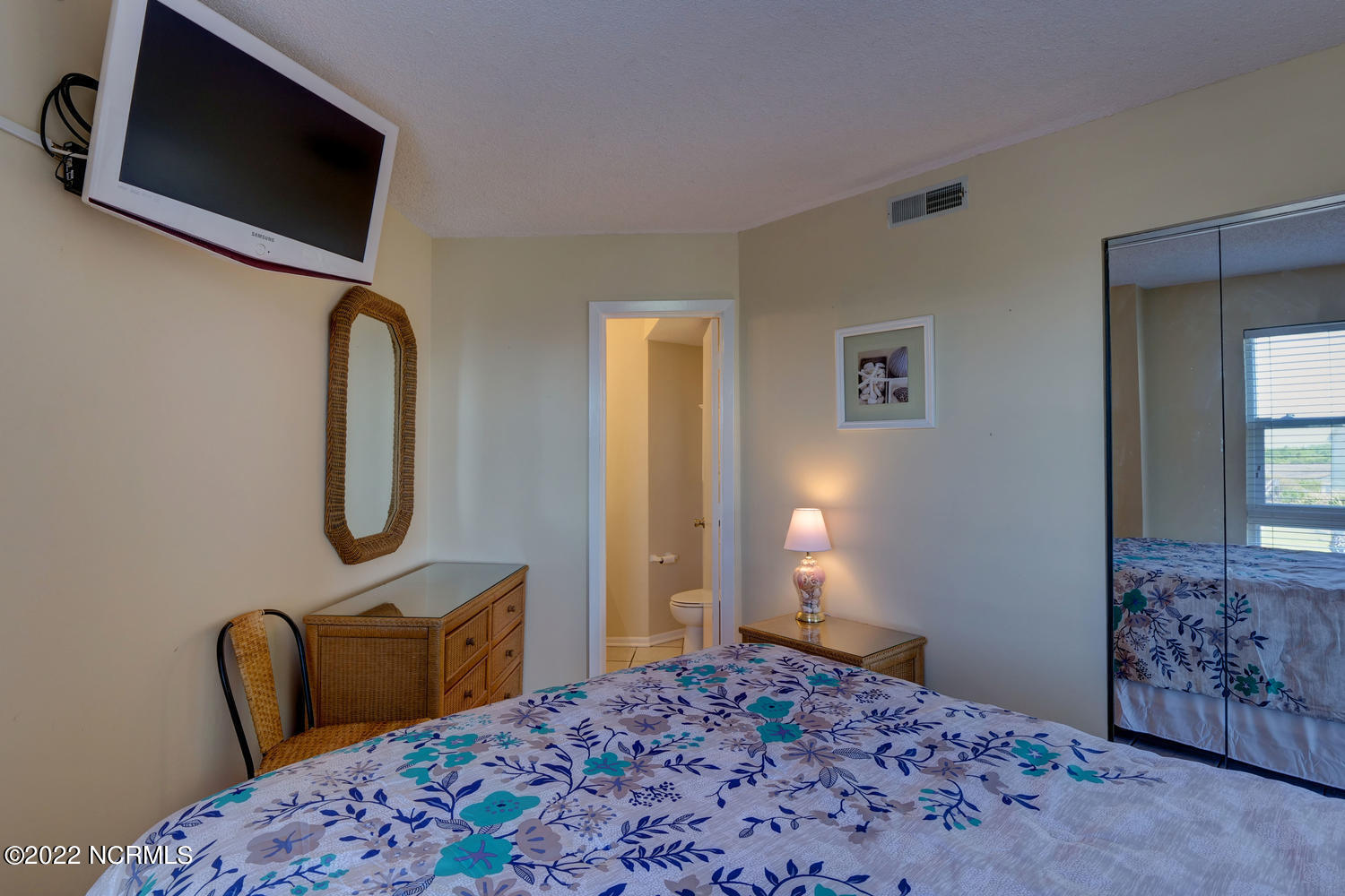 2000 New River Inlet Road, Unit 1101
