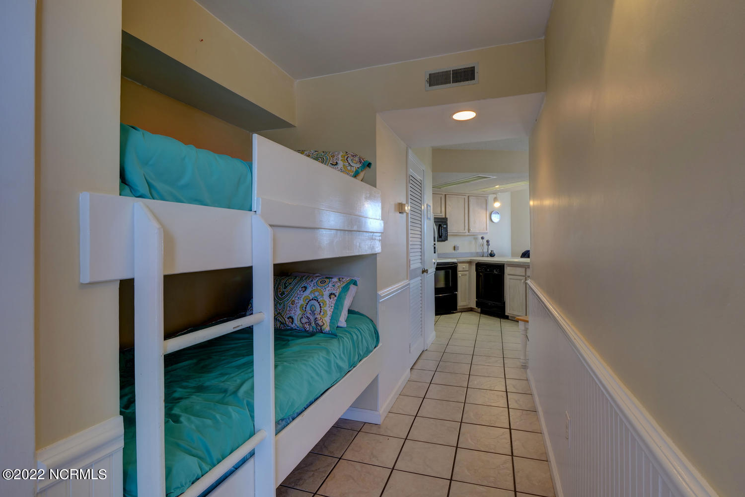 2000 New River Inlet Road, Unit 1101