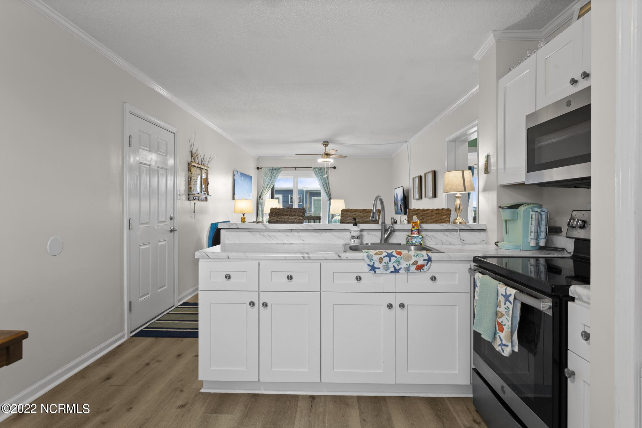 2264 New River Inlet Drive, 310