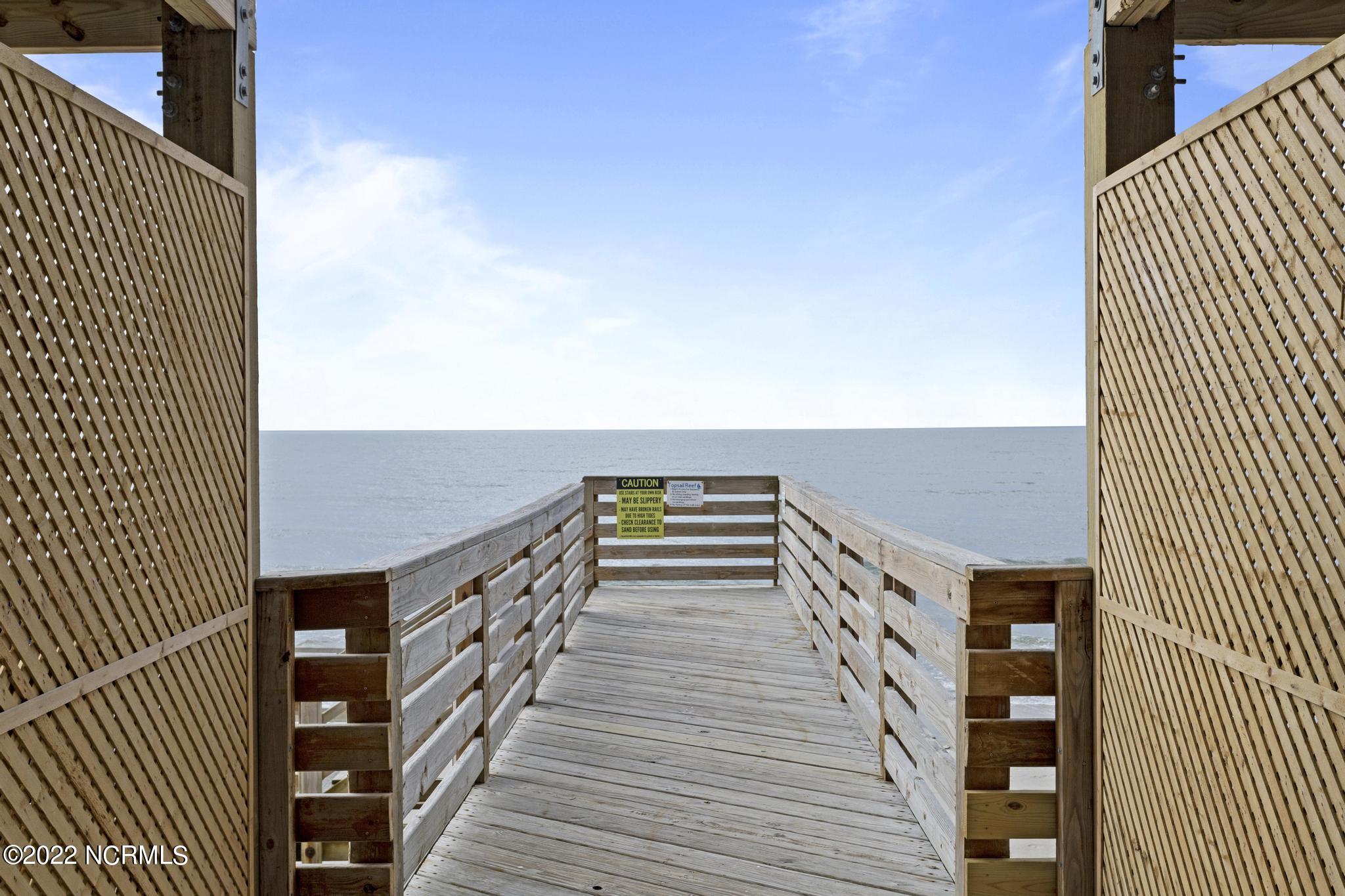 2264 New River Inlet Drive, 310