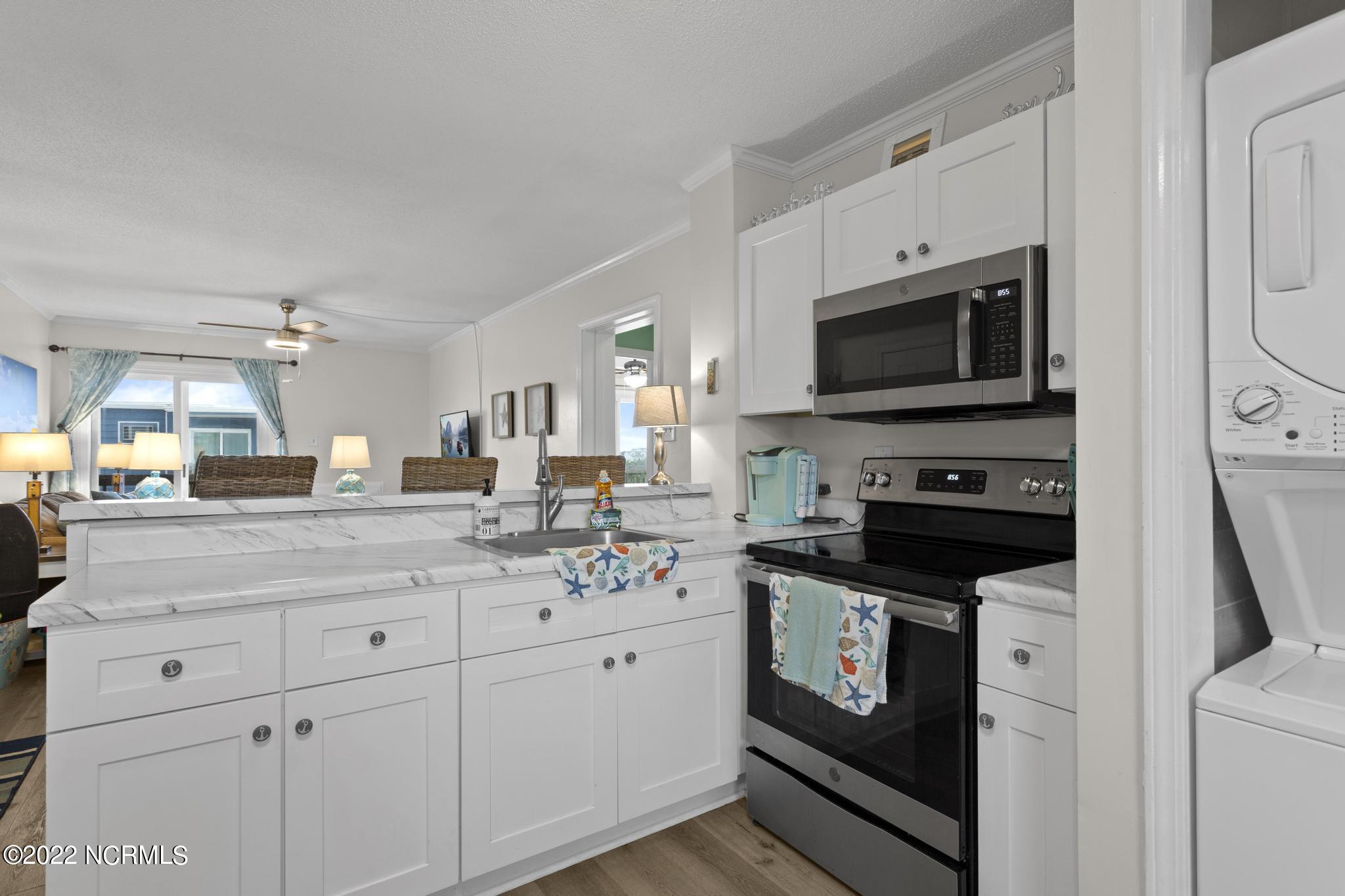 2264 New River Inlet Drive, 310
