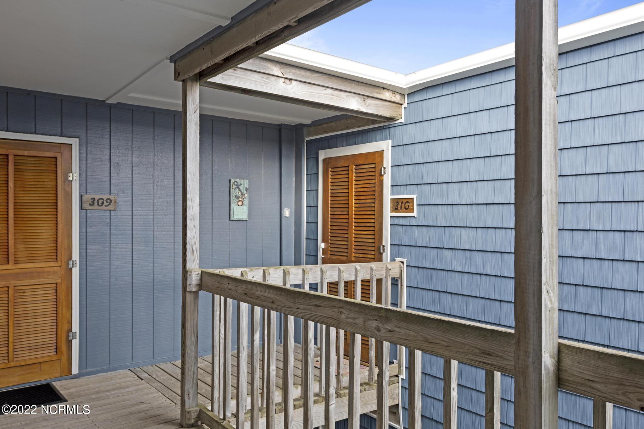 2264 New River Inlet Drive, 310