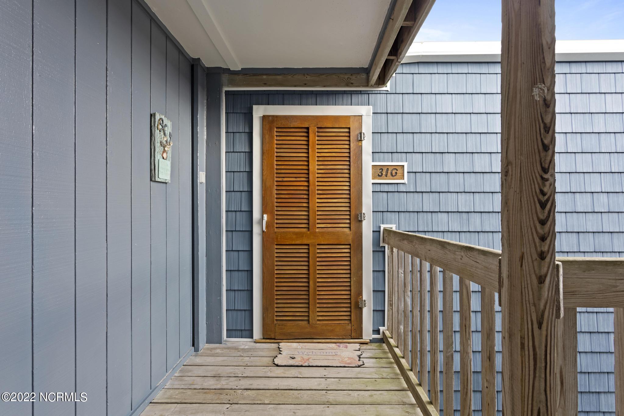 2264 New River Inlet Drive, 310