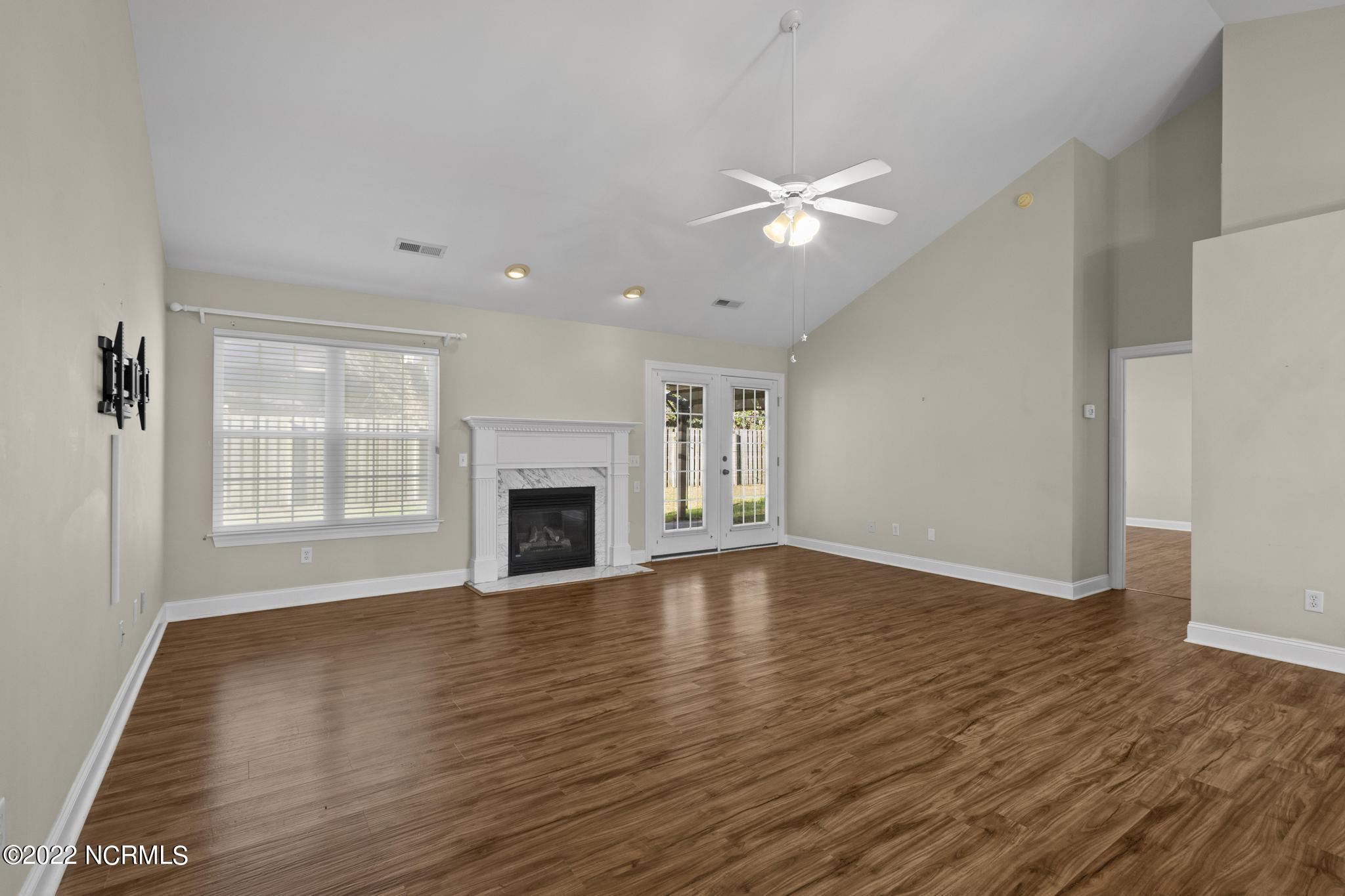 129 Shandy Way