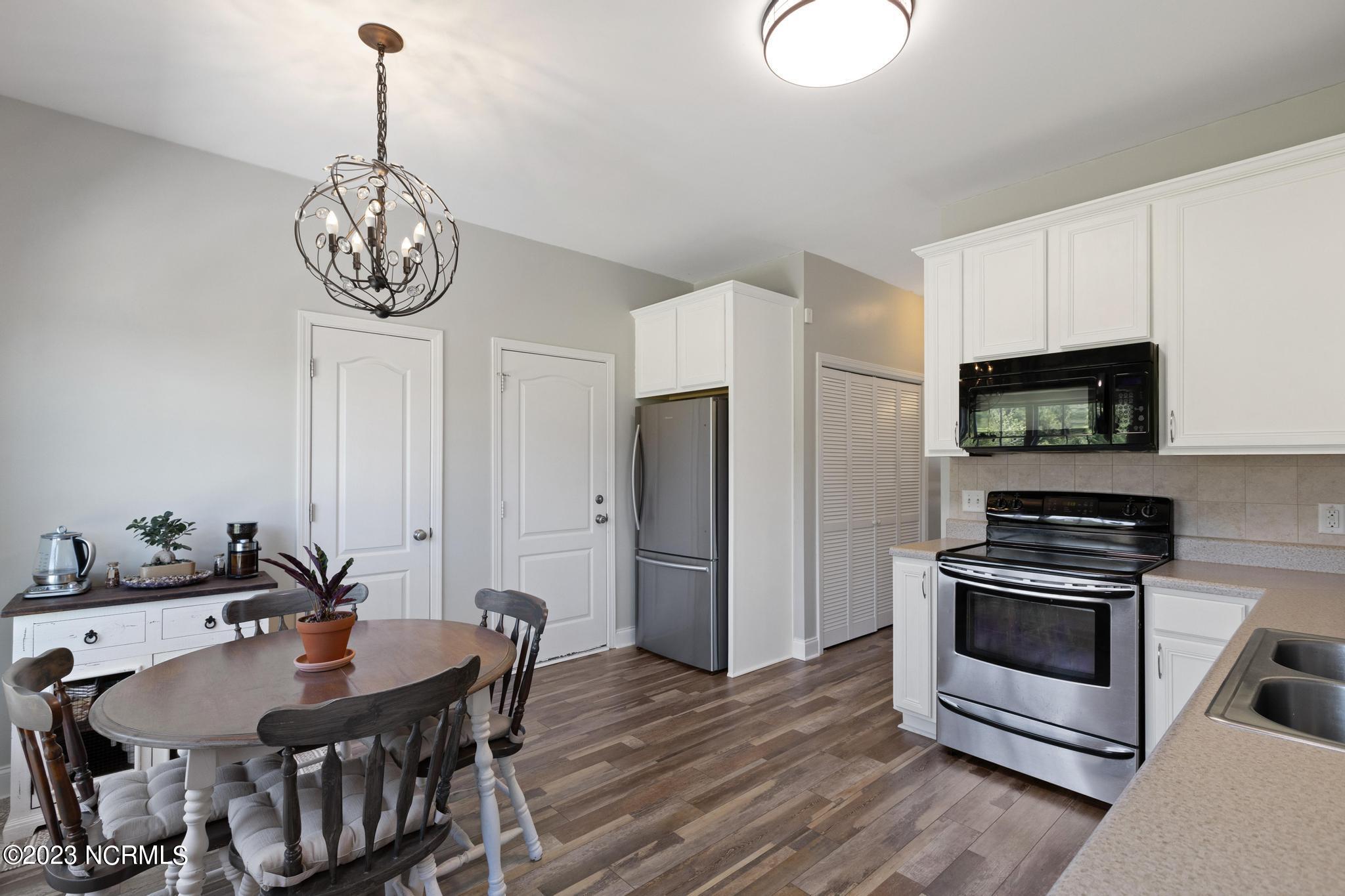 211 Gelynda Court