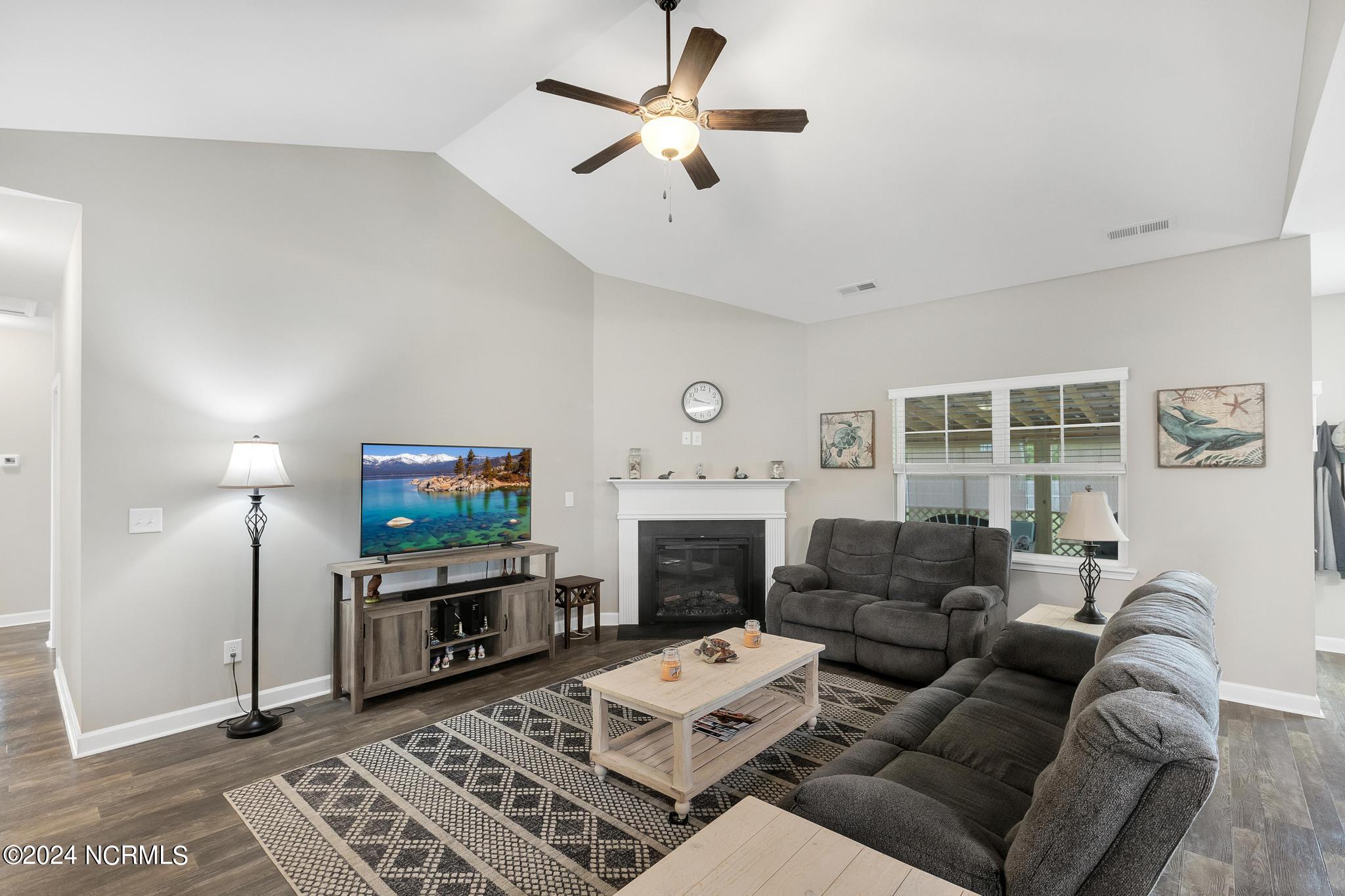 702 Pandion Court
