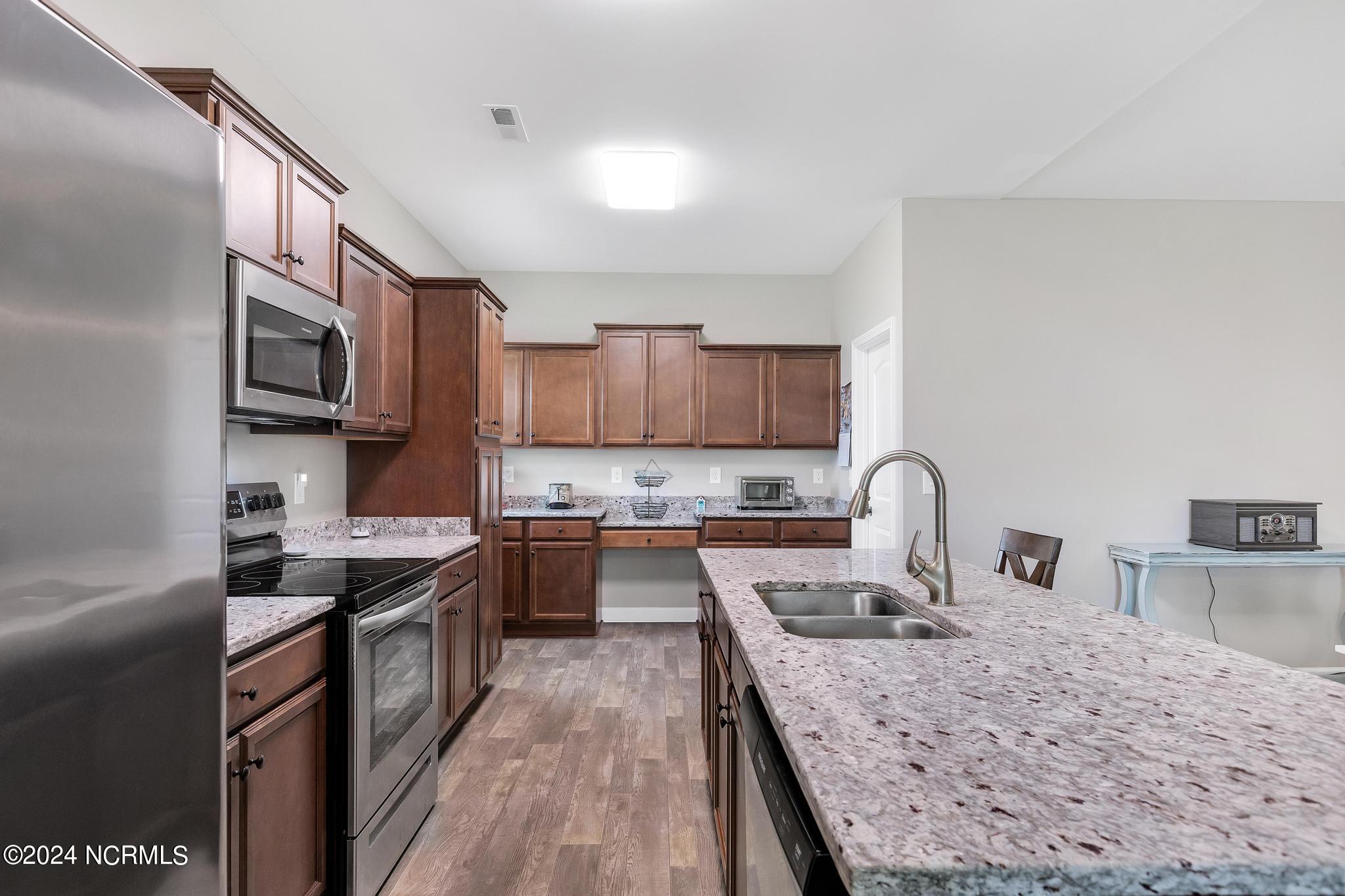 702 Pandion Court