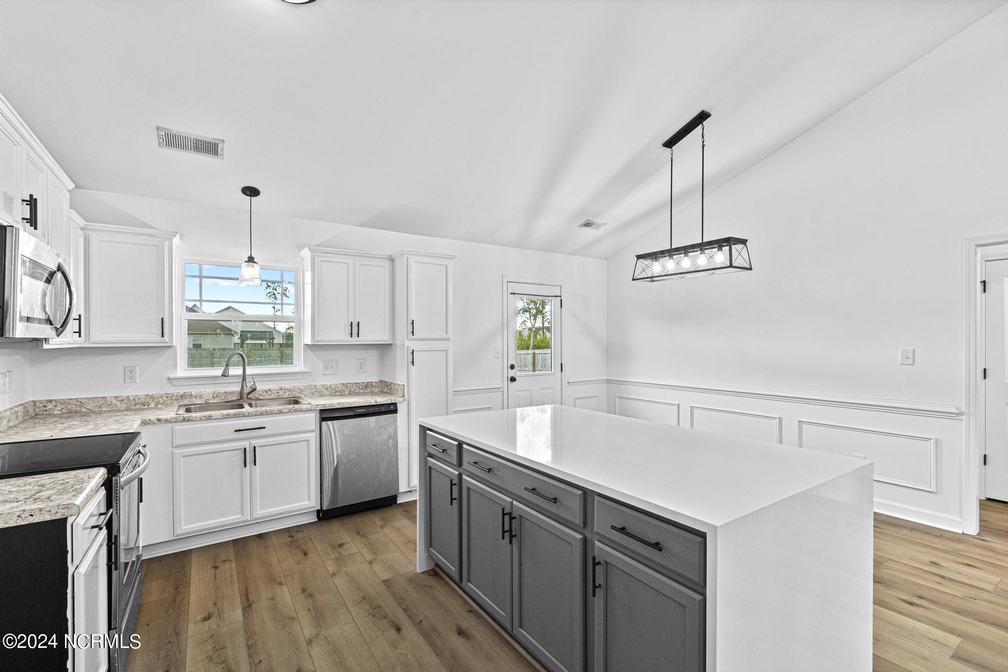 255 Breakwater Drive