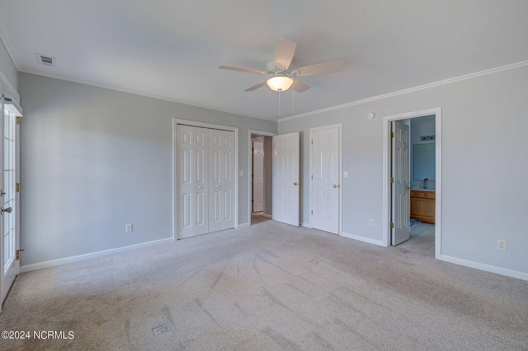 48 E Brenda Lee Drive