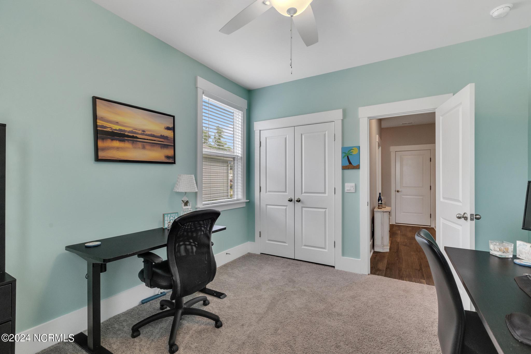 507 Edgewater Way