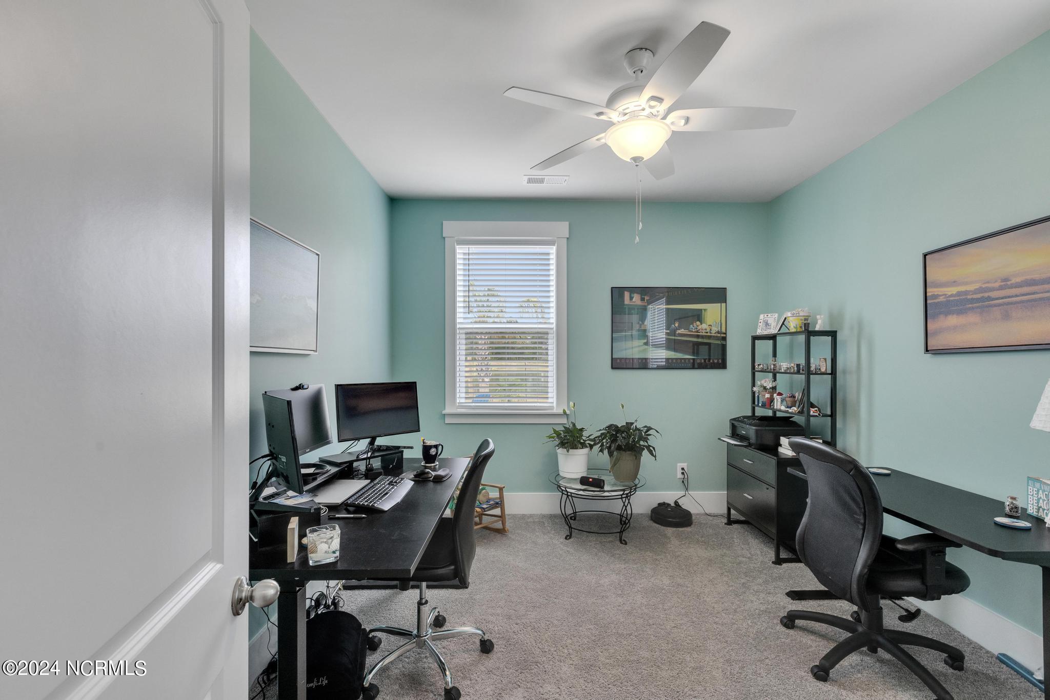 507 Edgewater Way