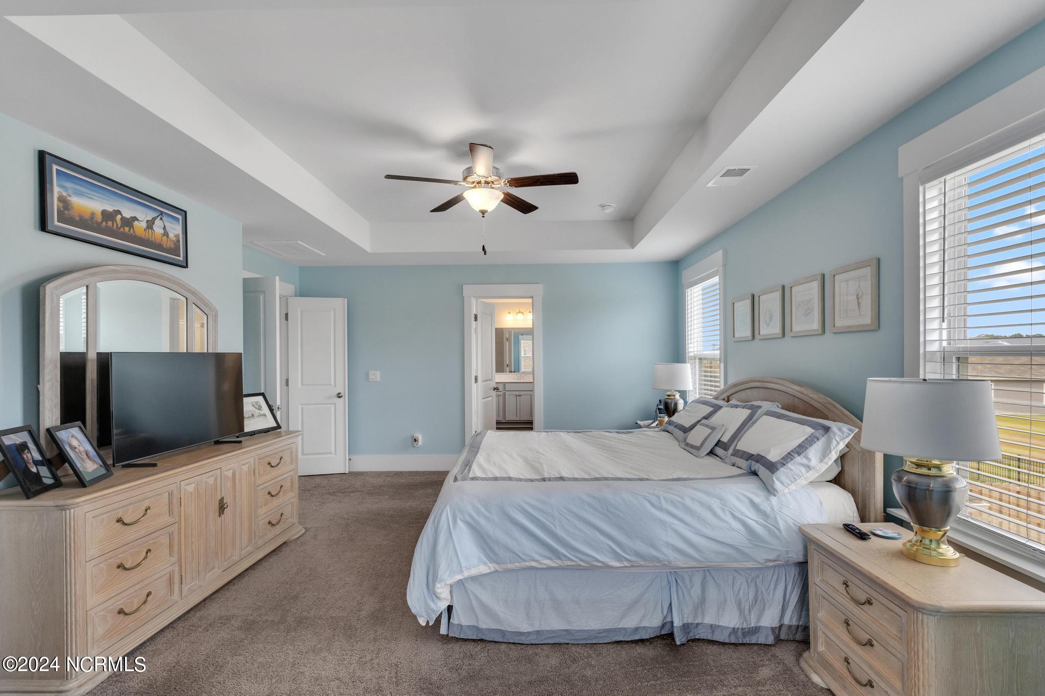 507 Edgewater Way