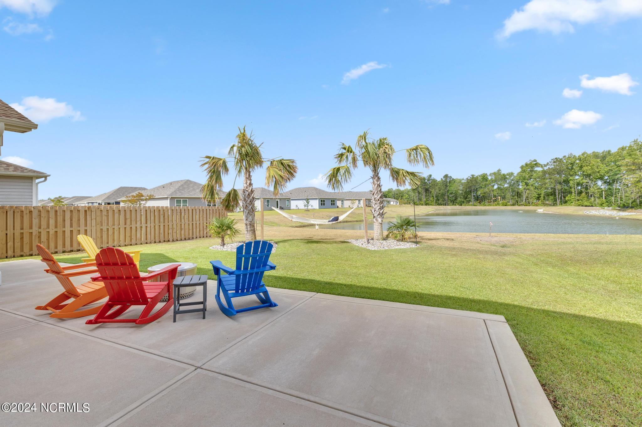 507 Edgewater Way