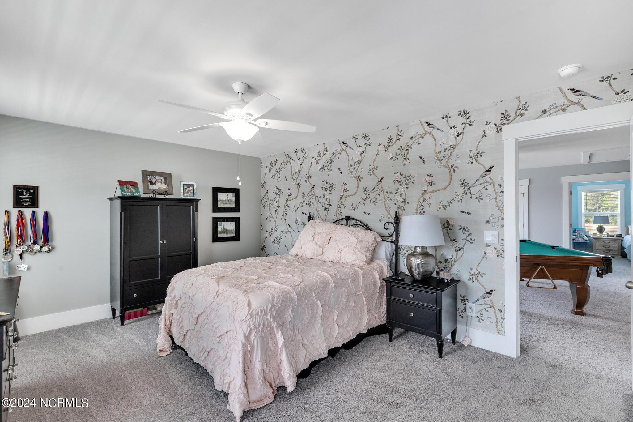 507 Edgewater Way