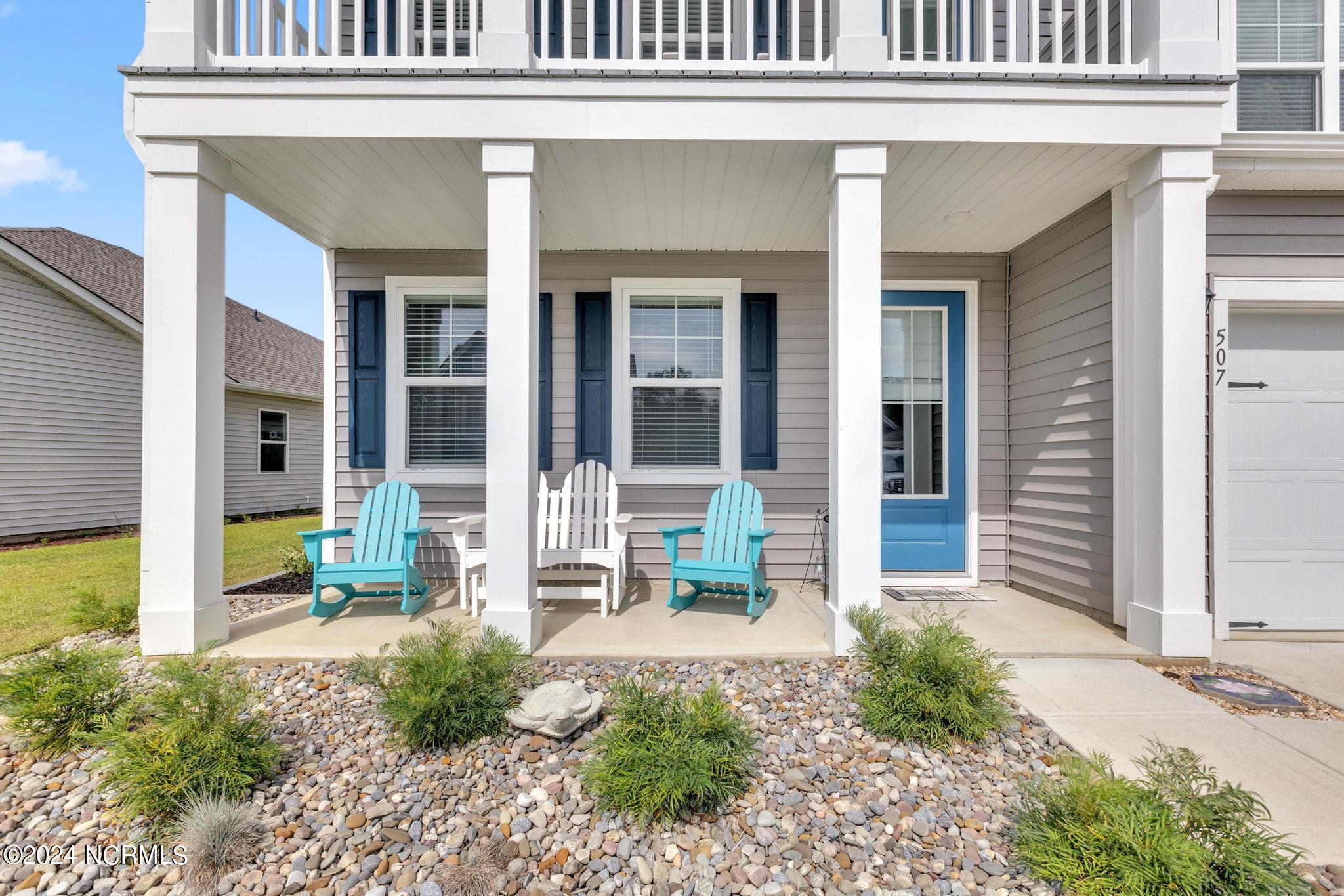 507 Edgewater Way
