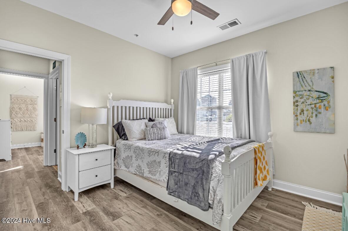 100 Gateway Condos Drive, 115