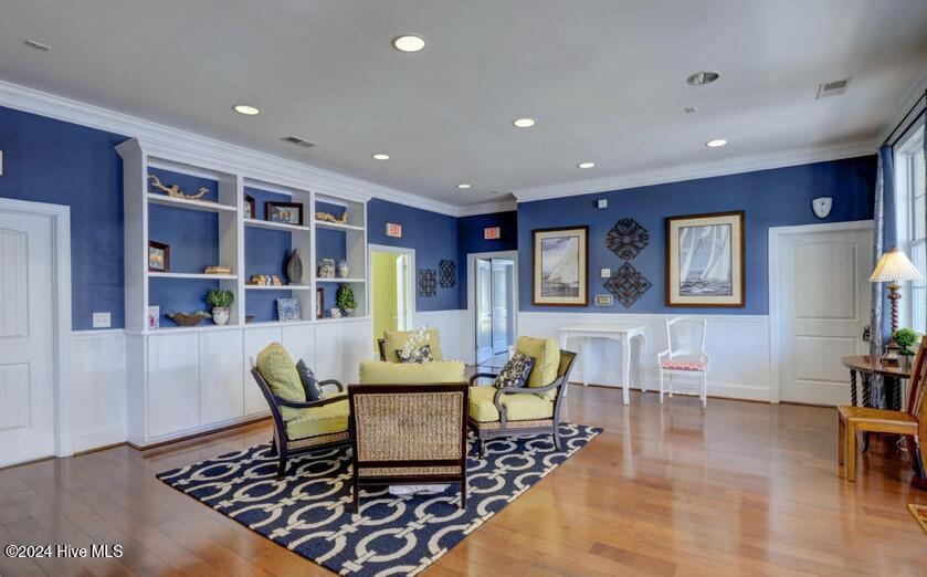 100 Gateway Condos Drive, 115