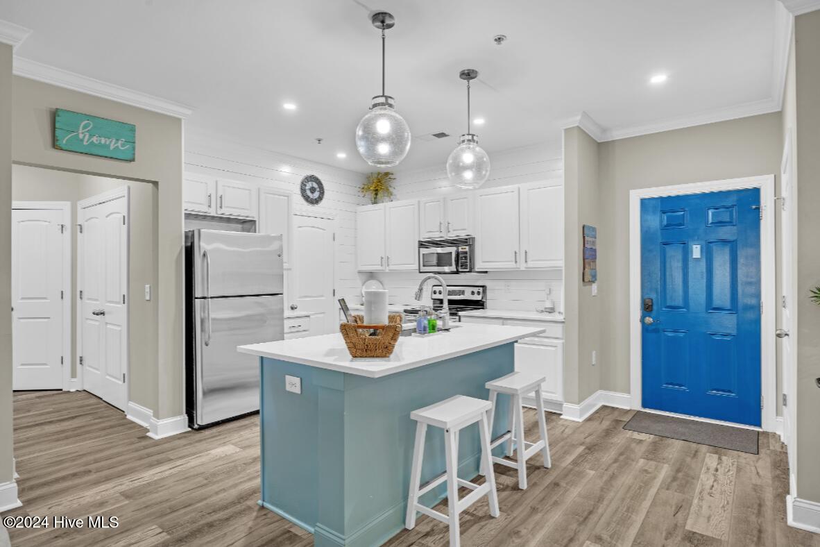 100 Gateway Condos Drive, 115