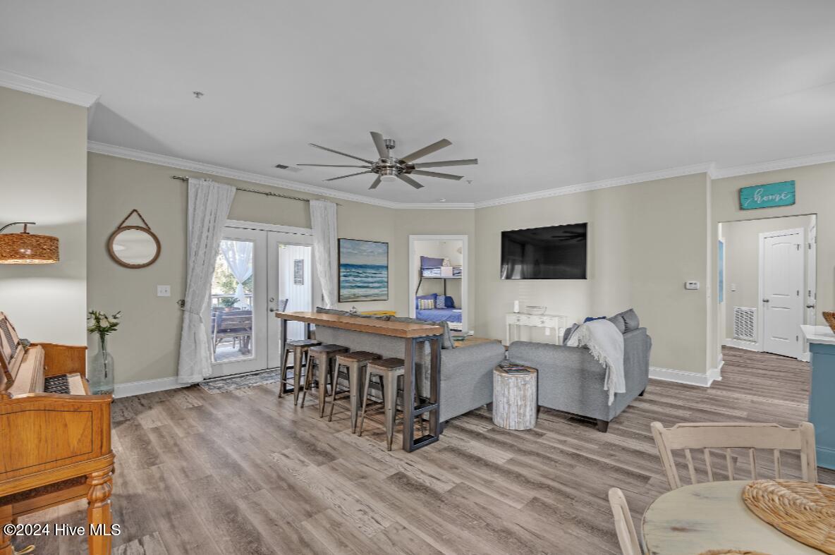 100 Gateway Condos Drive, 115