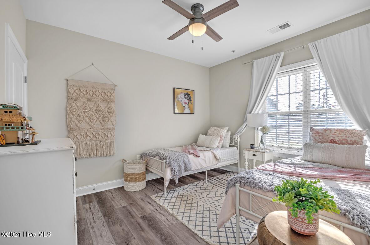100 Gateway Condos Drive, 115