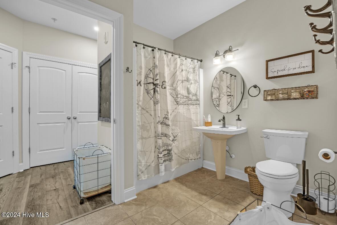100 Gateway Condos Drive, 115