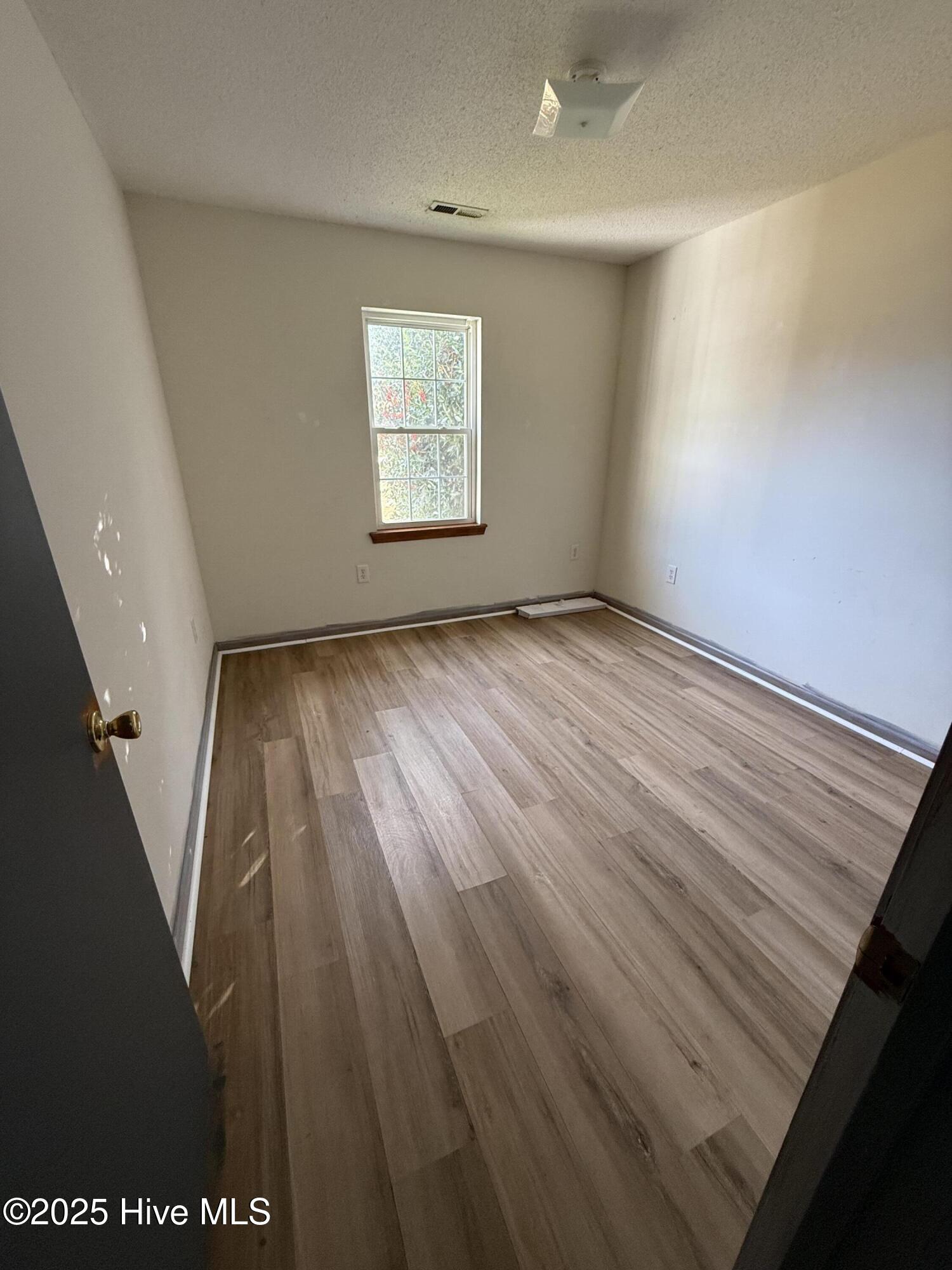 119 Lawndale Lane