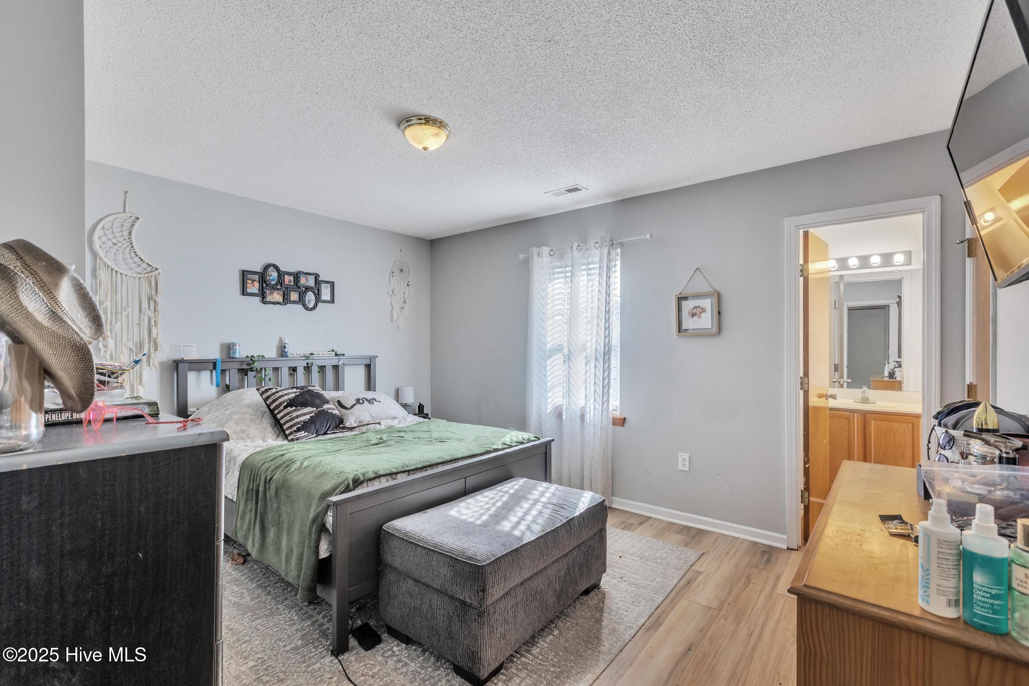 119 Lawndale Lane