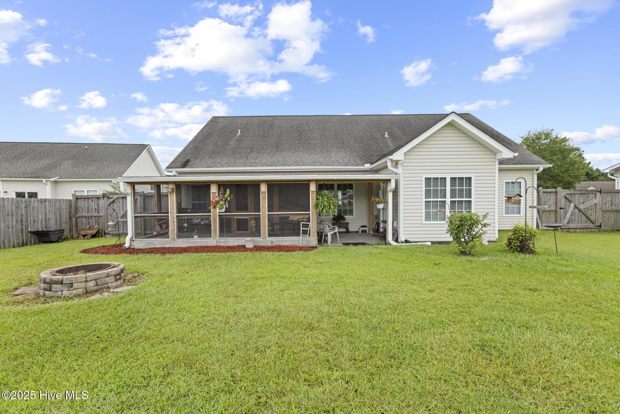 113 Moonstone Court