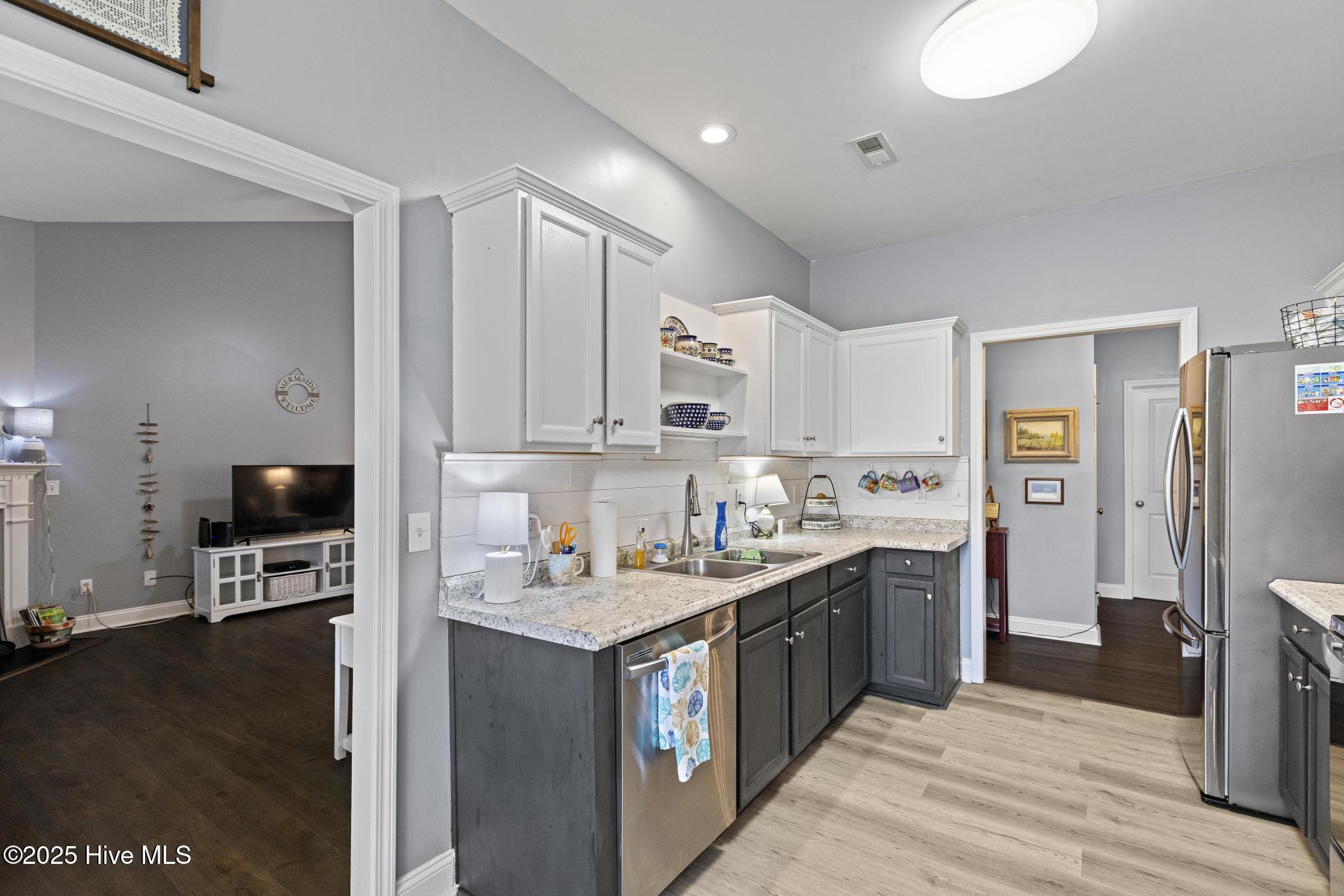 113 Moonstone Court