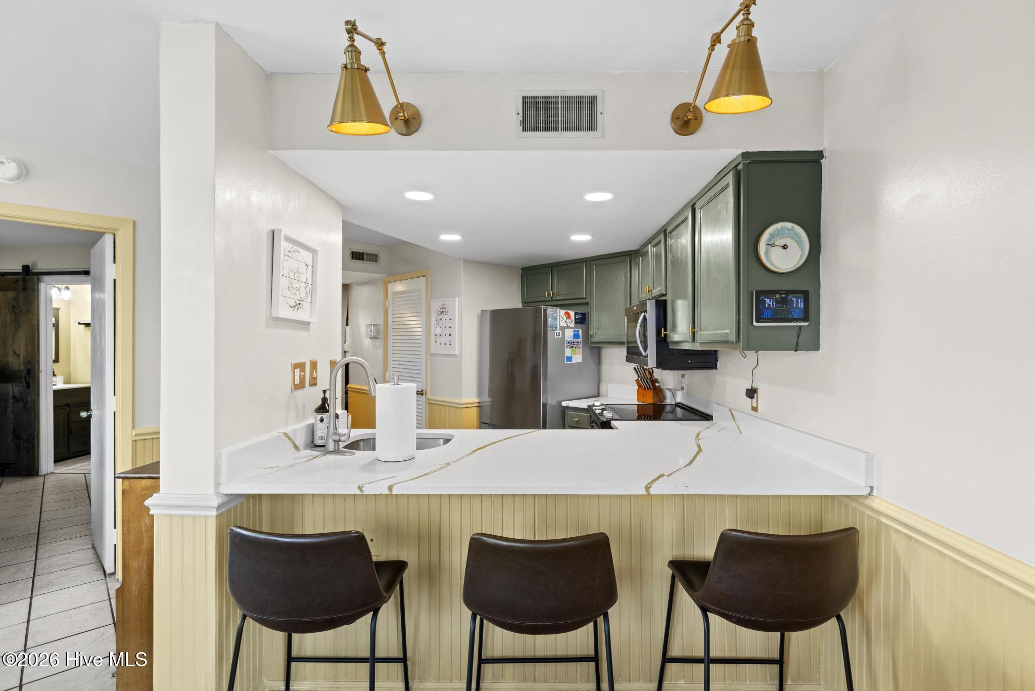 2000 New River Inlet Road 1101